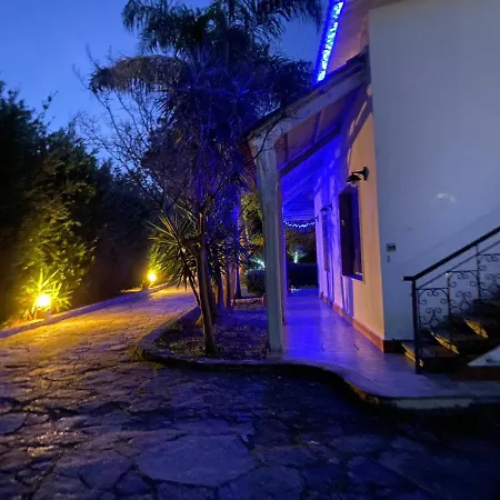 Alojamento de Acomodação e Pequeno-almoço A Casa Di Joy Lecce