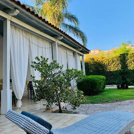 A Casa Di Joy 2*