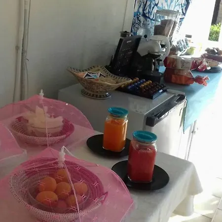 A Casa Di Joy Nocleg ze śniadaniem 2*